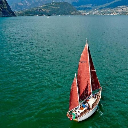 Lake House Valeriana Pilzone Exterior foto